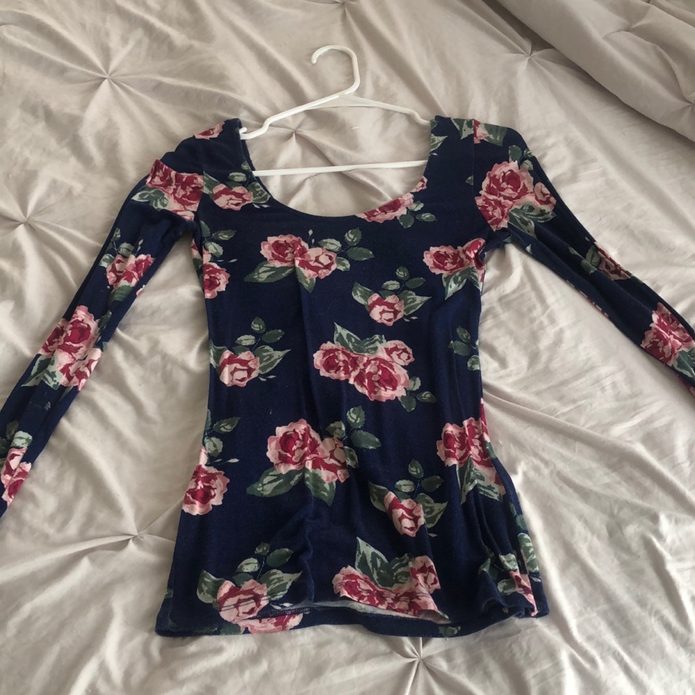 Long sleeve shirt from wet seal!